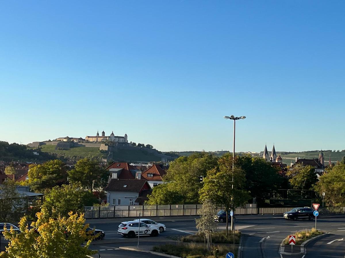 Schoenes Apartment Mit Festungsblick - Free Parking - 维尔茨堡 外观 照片